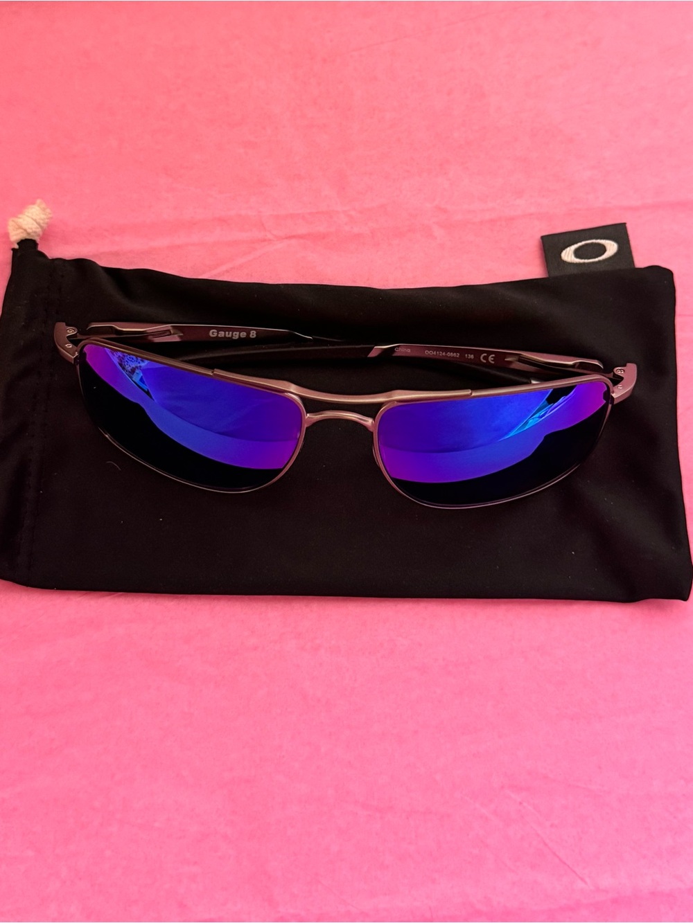 Oakley Men’s Gauge 8 polarized  Mirrored Lens Sunglasses with Gunmetal Frame